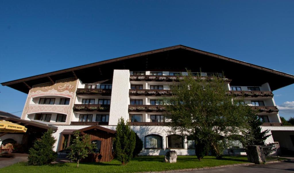 Hotel Lohninger-Schober Sankt Georgen im Attergau Esterno foto